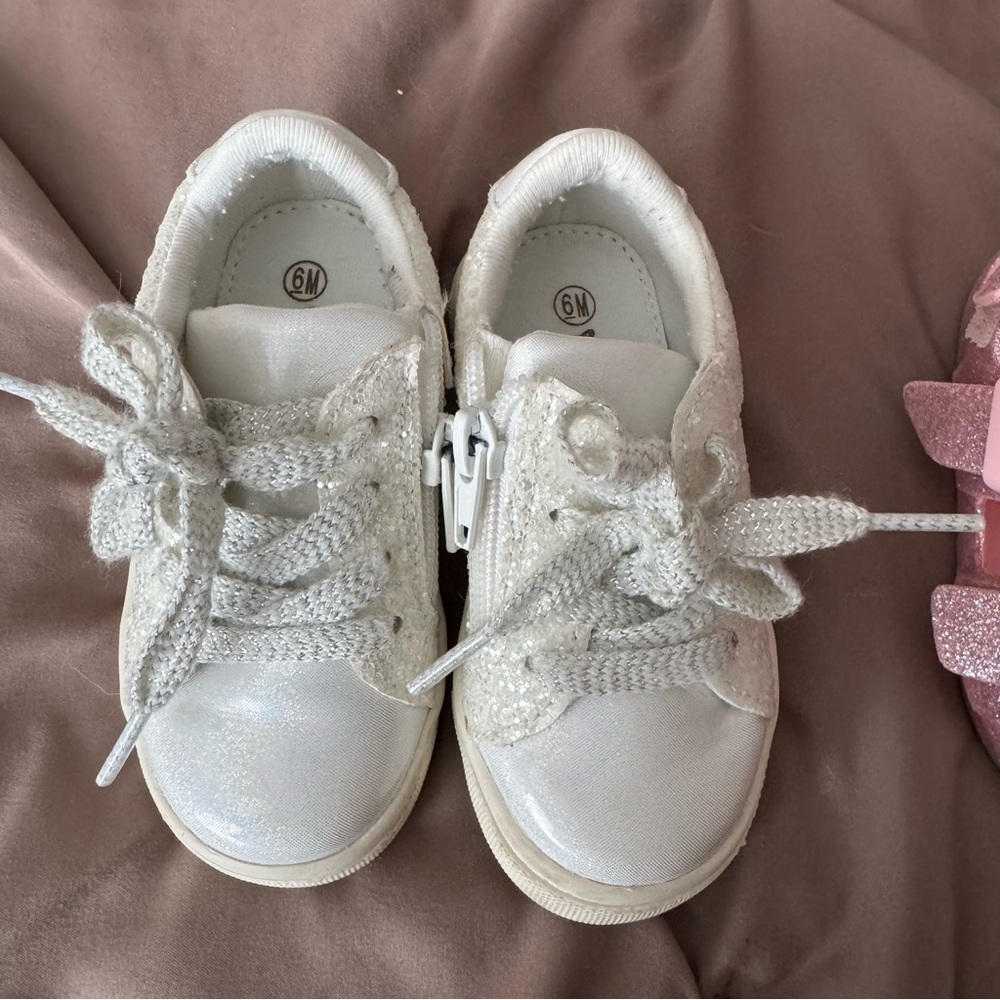 Girls' White Sparkle Casual Sneakers - Size 6M